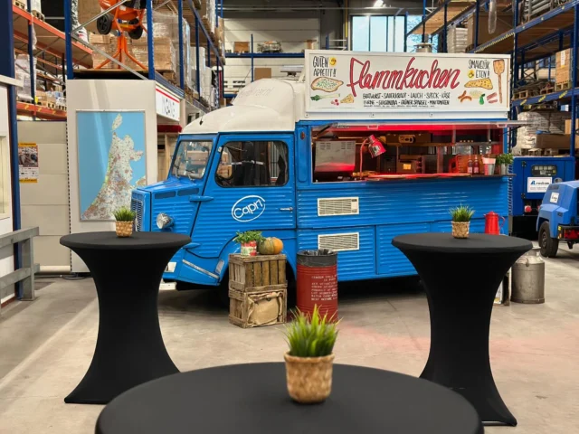 Weer een leuke flammkuchen catering mogen verzorgen in Amsterdam afgelopen week.
#flammkuchen #flammkuchencatering #flammkuchenfoodtruck #capriculinair #personeelsfeest #personeelsborrel #bedrijfsfeest #cateringoplocatie #cateringamsterdam